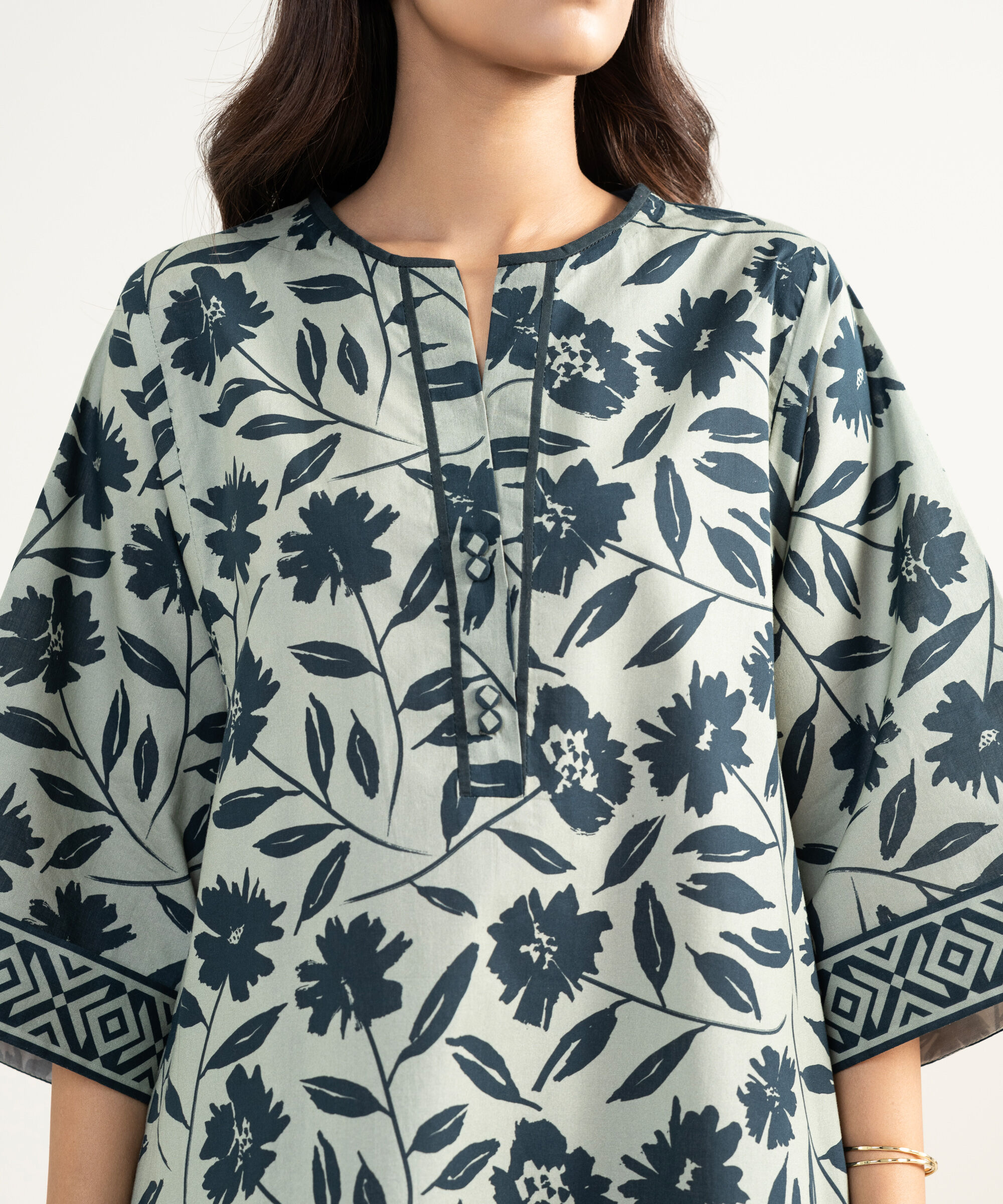 Unstitched 3 PC U3PDDS26V333