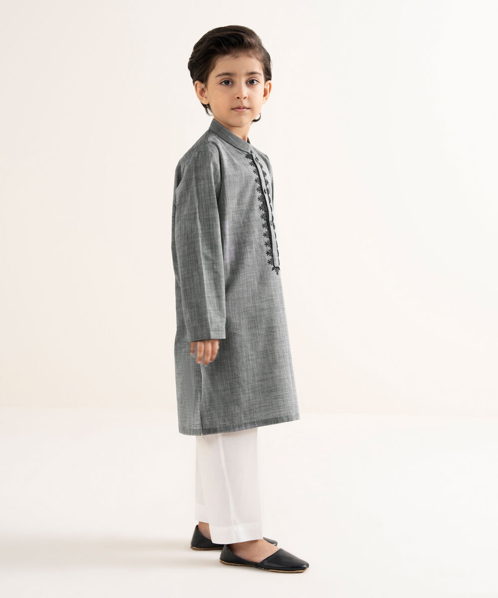 Men's Yarndyed Wash & Wear Embroidered Grey Kurta