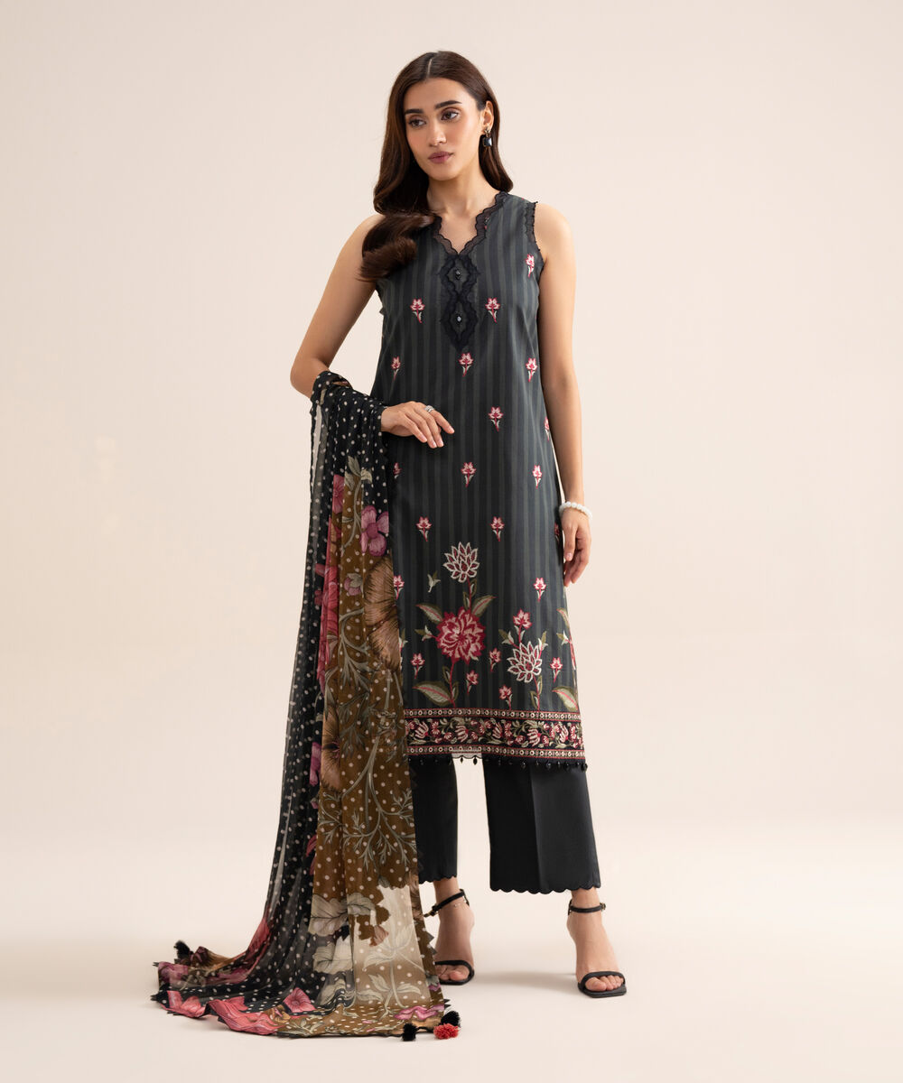 3 Piece - Embroidered Lawn Suit
