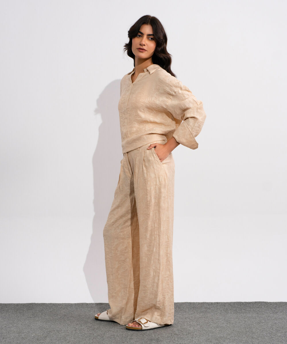 Women's Beige Textured Pleated Trouser
