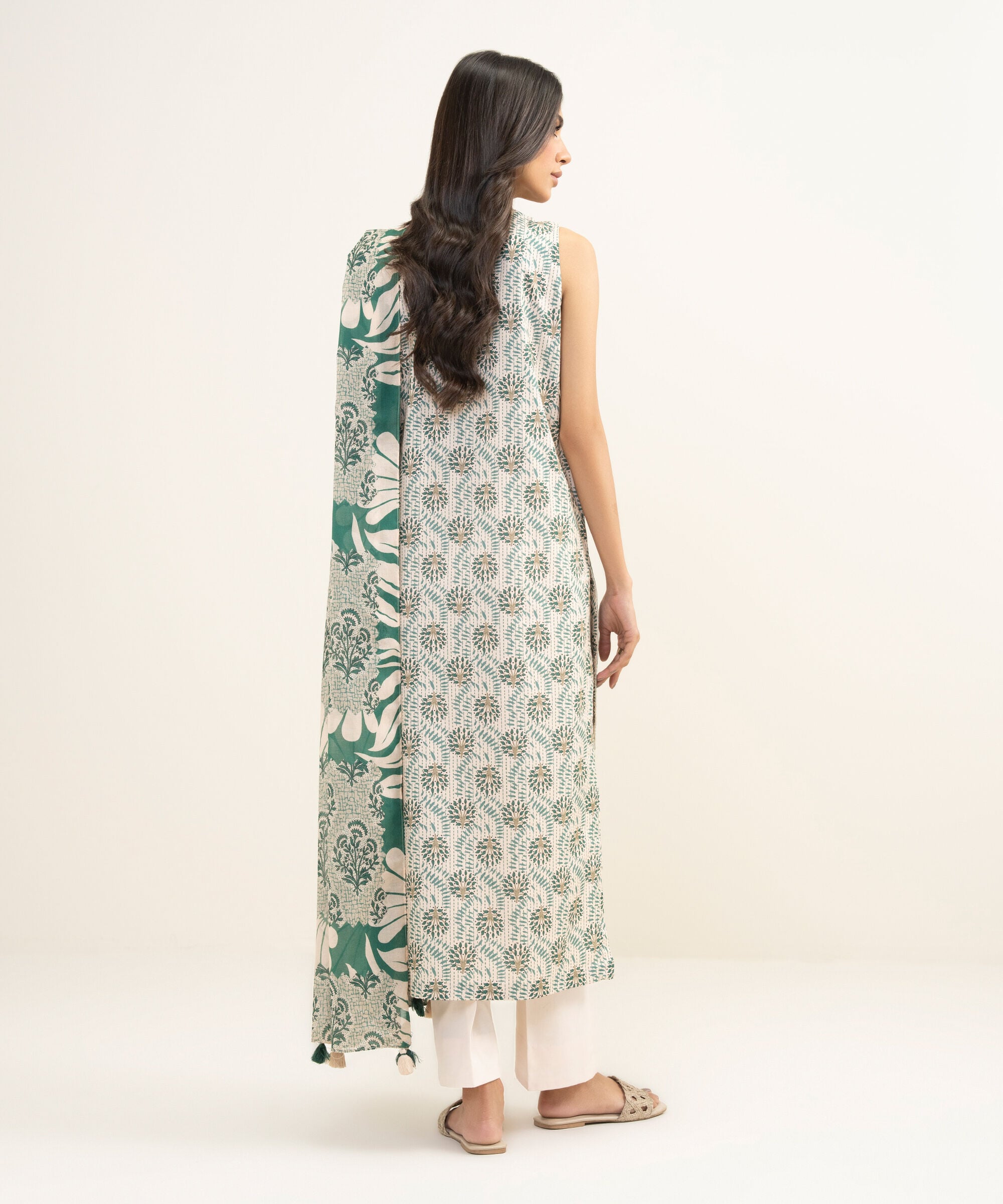 Unstitched 3 Pc Lawn PDDS26V449TS