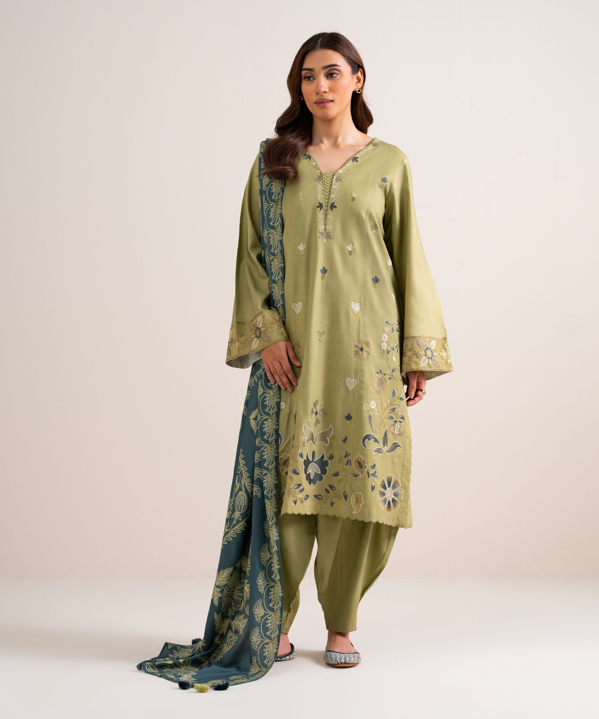 Retail Price: 6590/-PKR