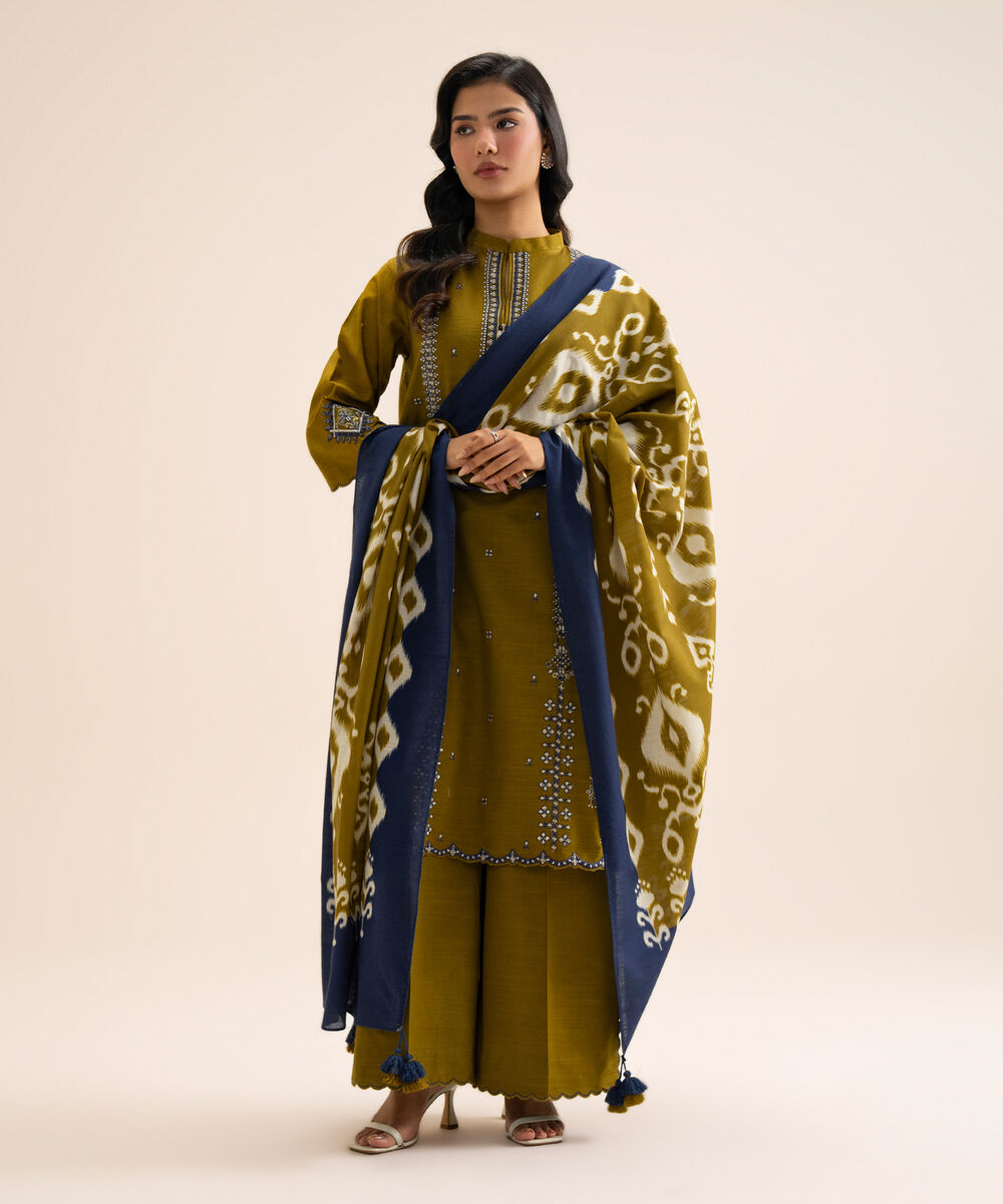 Women's Unstitched Light Khaddar Embroidered Green & Off White 3 Piece Suit
