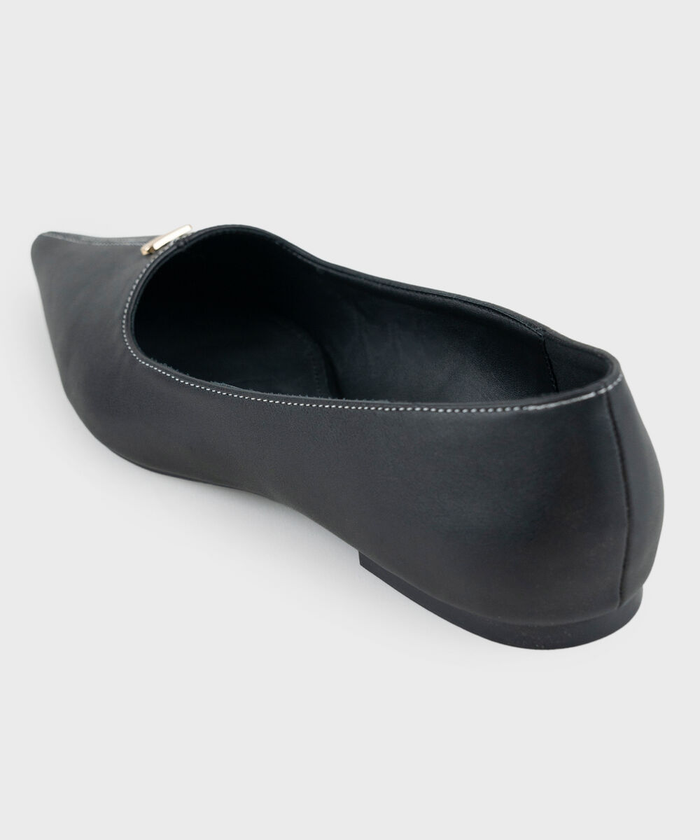 Women's Black Pointed Toe Pumps