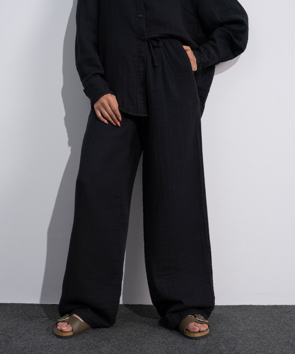 Women's Black Pleated Muslin Trousers