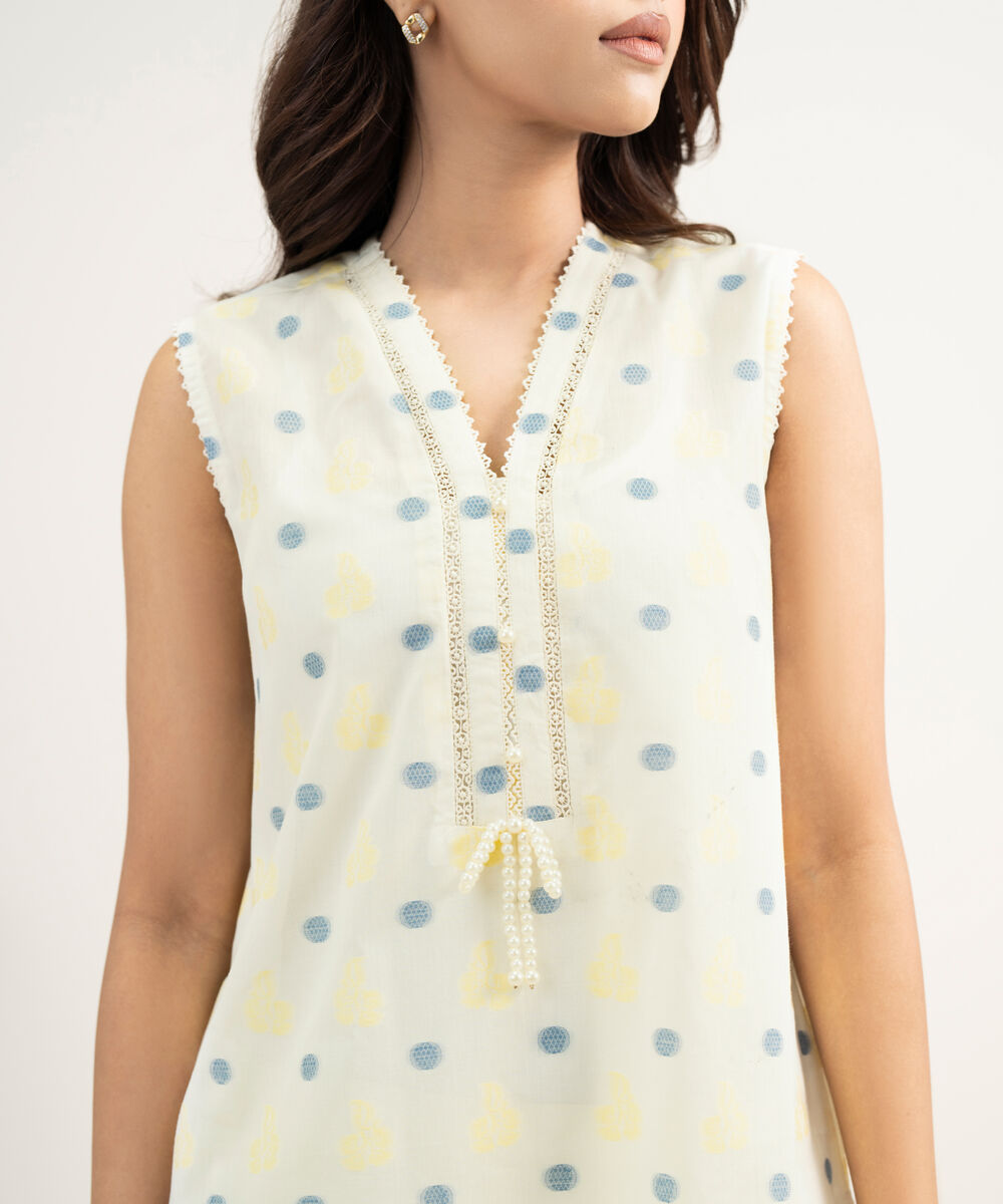 Women's RTW Extra Weft Jacquard Solid Cream White 2 Piece Suit