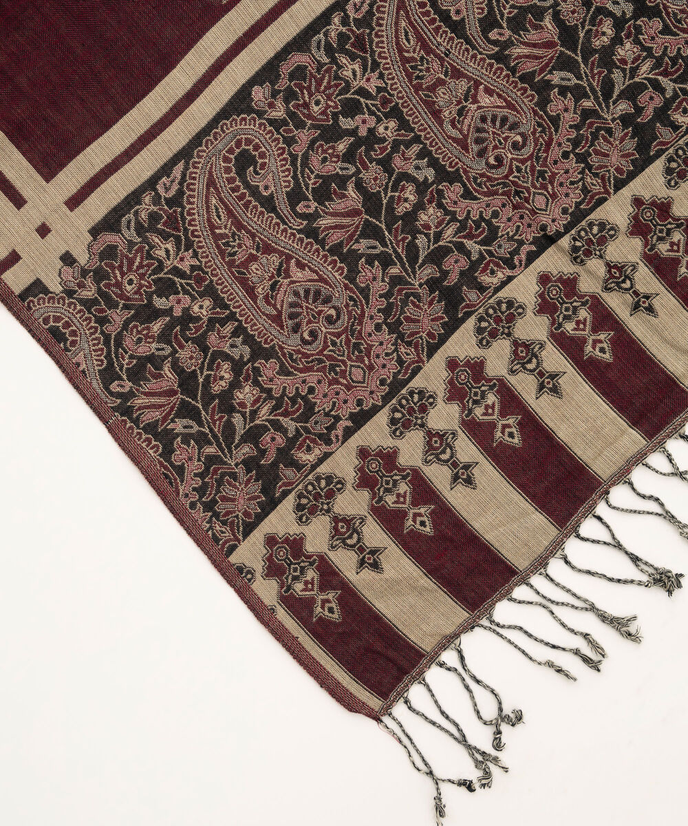 Jacquard Solid Maroon Shawl