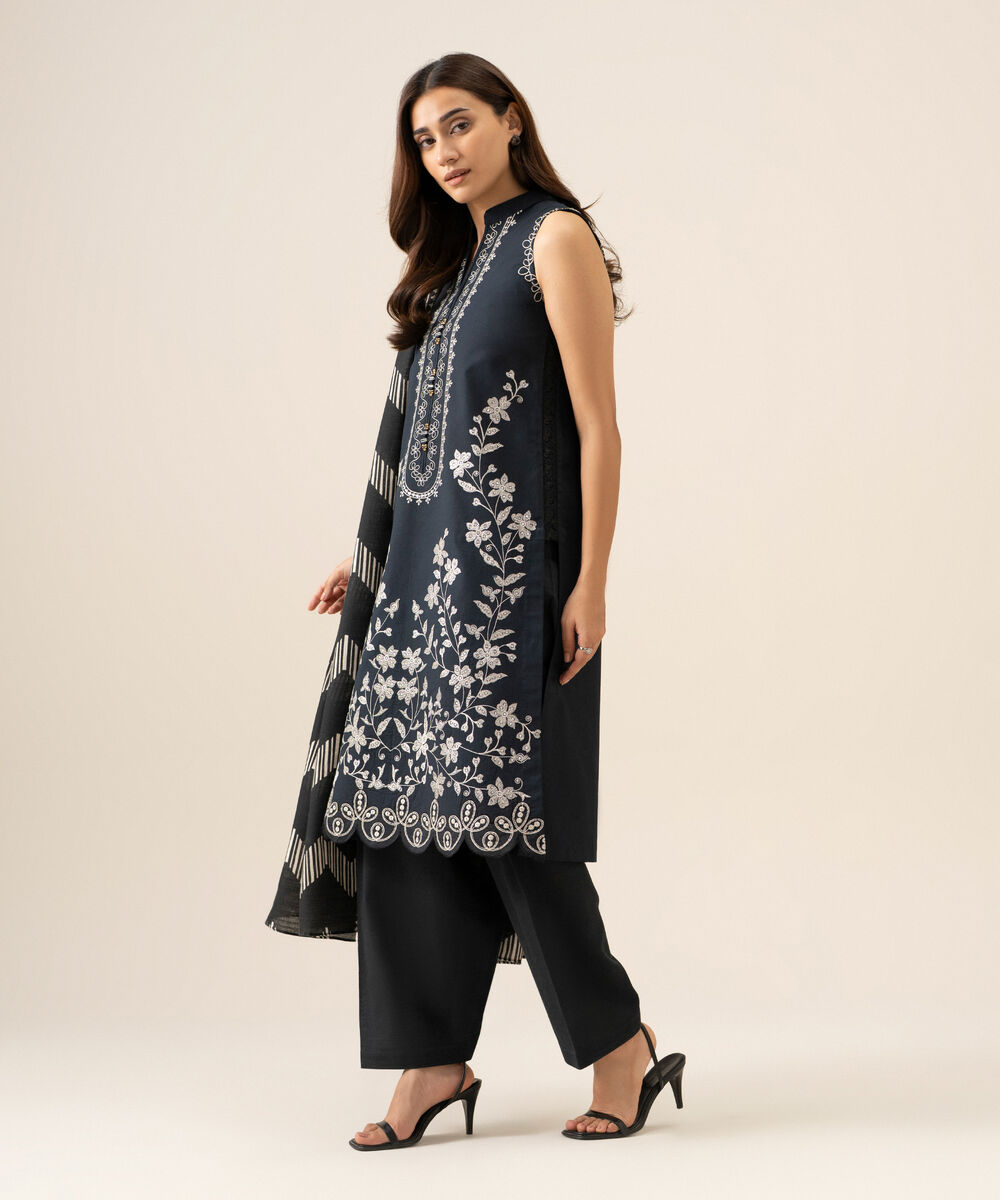 Women's Unstitched Basic Khaddar Embroidered Black 3 Piece Suit