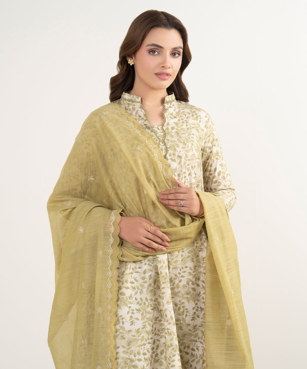 Women's Unstitched Zari Lawn Embroidered Green 3 Piece Suit