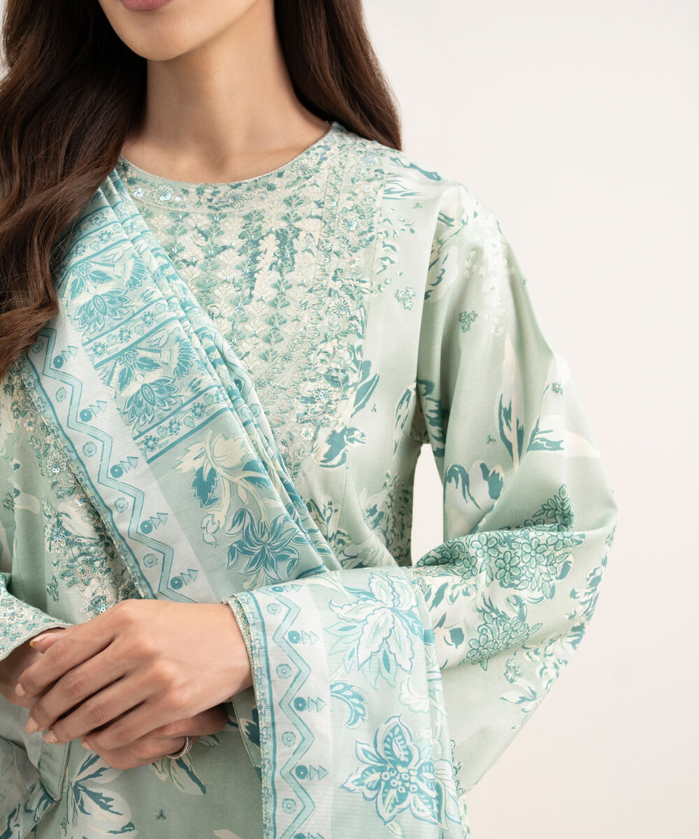 Women's Unstitched Raw Silk Embroidered Green 3 Piece Suit