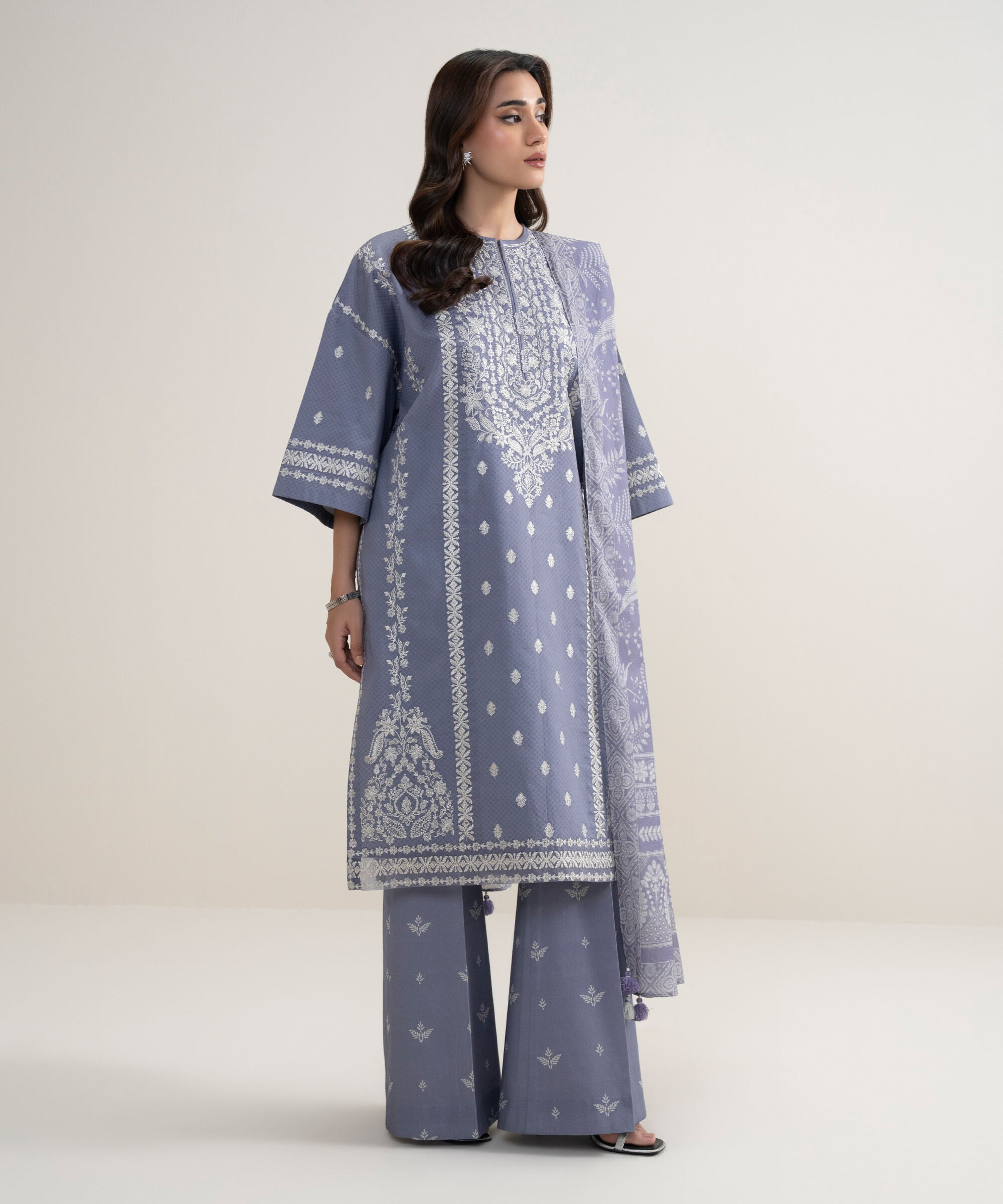 Unstitched 3 PC 3PESGS26V418