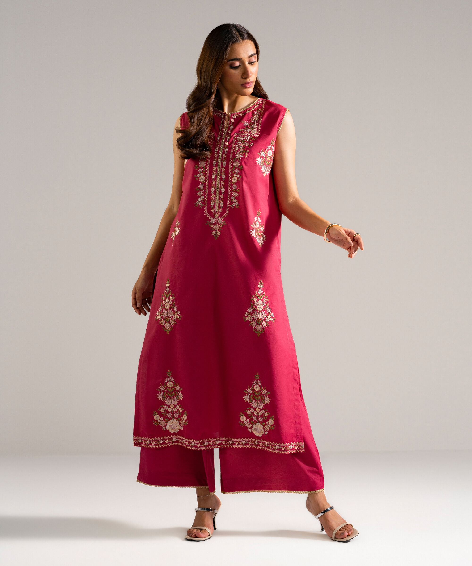 Retail Price: 9990/-PKR