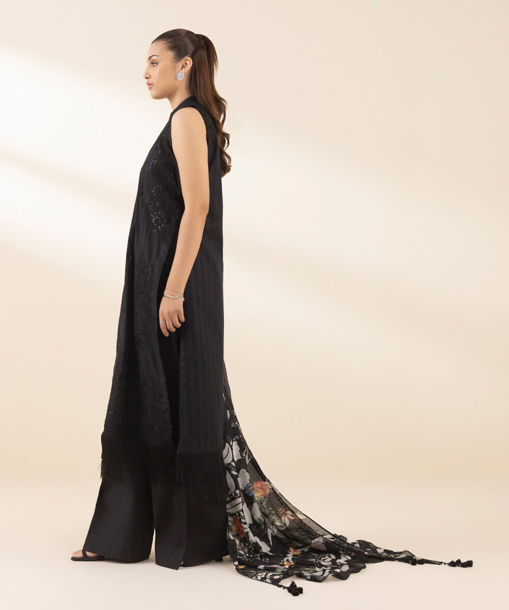 U3PEDF25V211 Unstitched 3 PC U3PEDF25V211