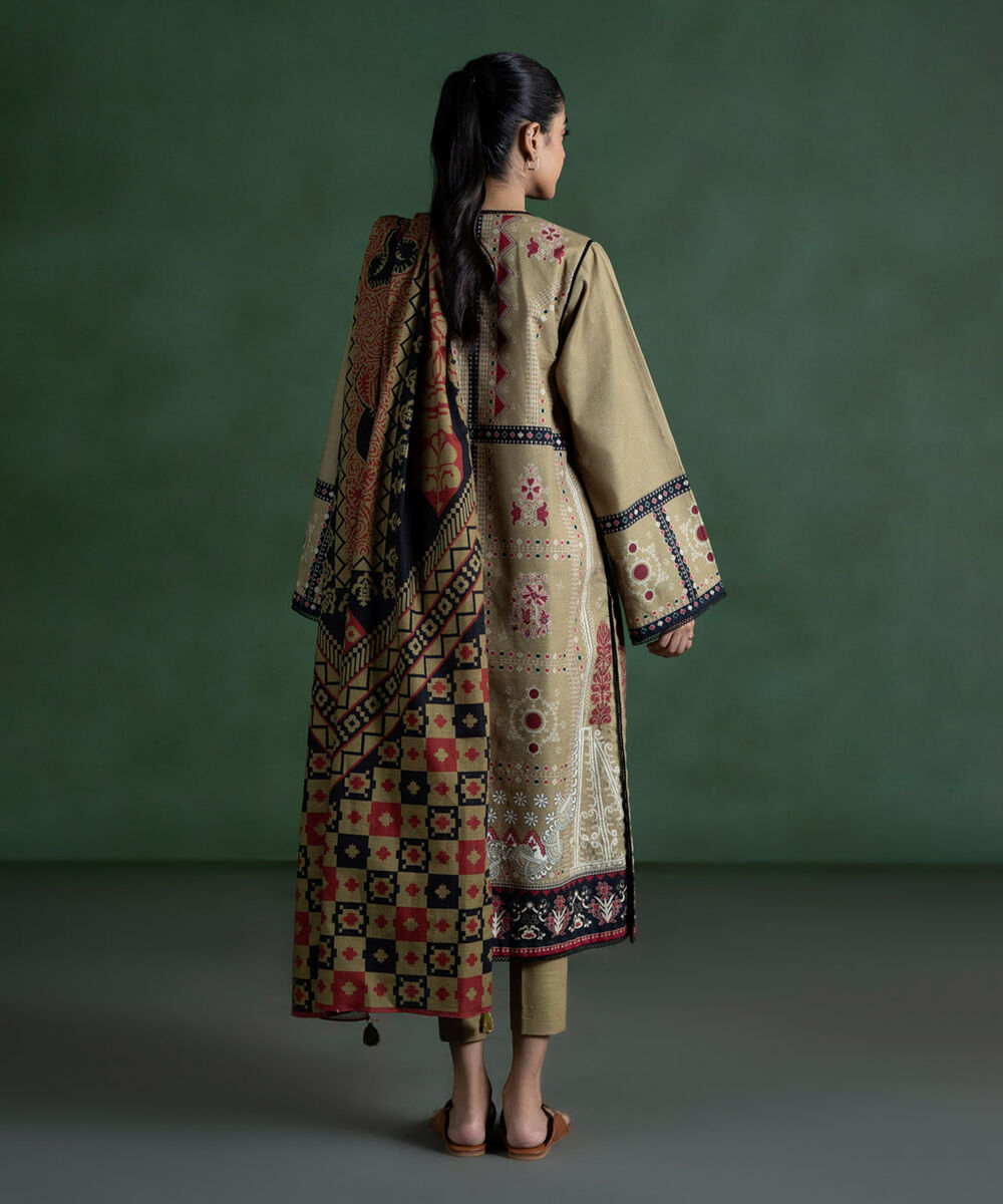 Sapphire Unstitched Winter 2 Beige Three Piece