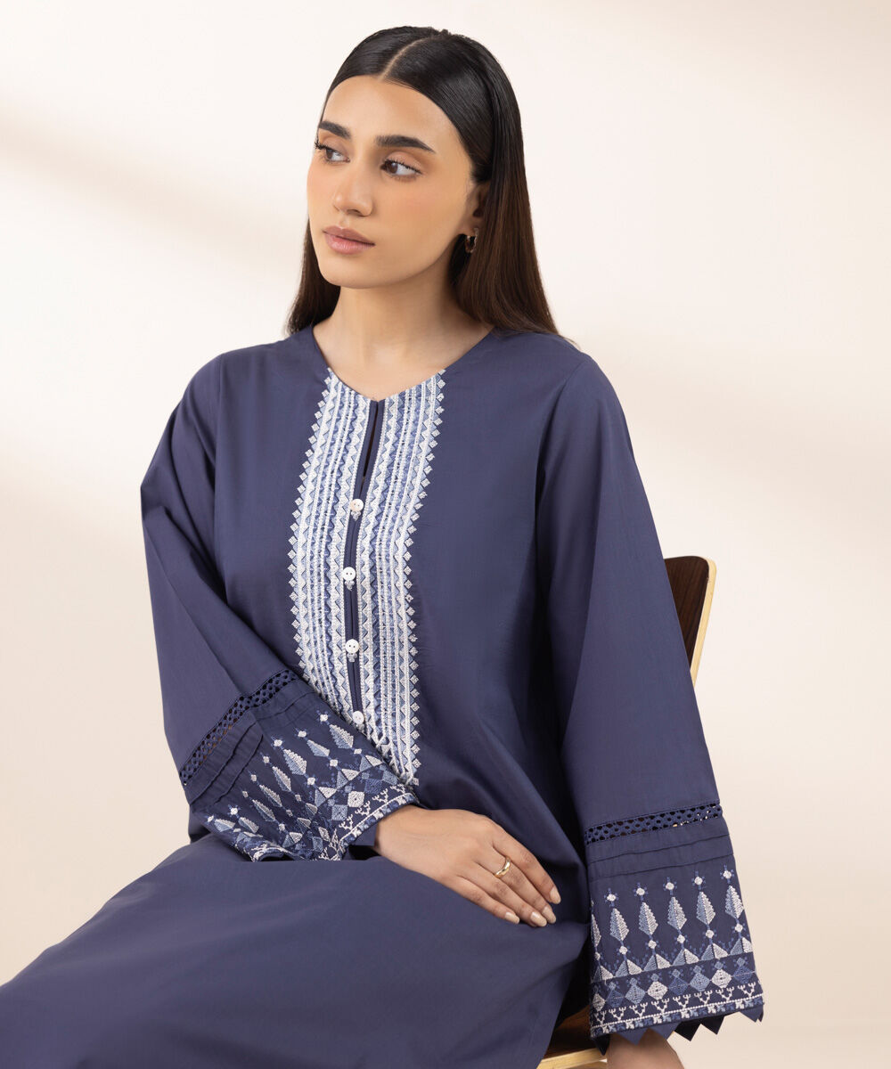 Women's RTW Cross Hatch Blue Embroidered A-Line Shirt