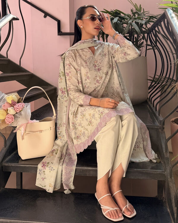 3 Piece - Printed Zari Lawn Suit