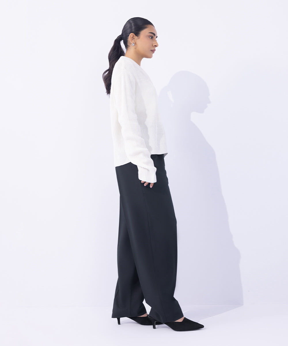 Woman - Off White V Neck Knit Sweater