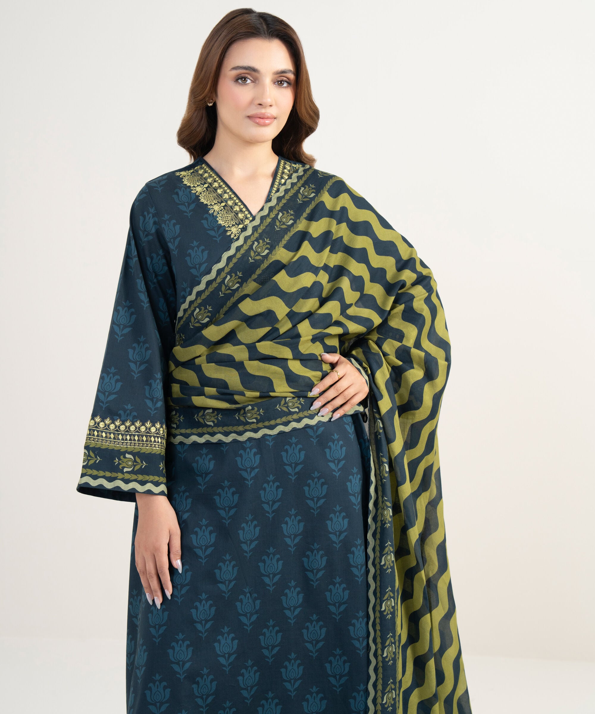 Unstitched 3 Pc Lawn EDDS26V311TS