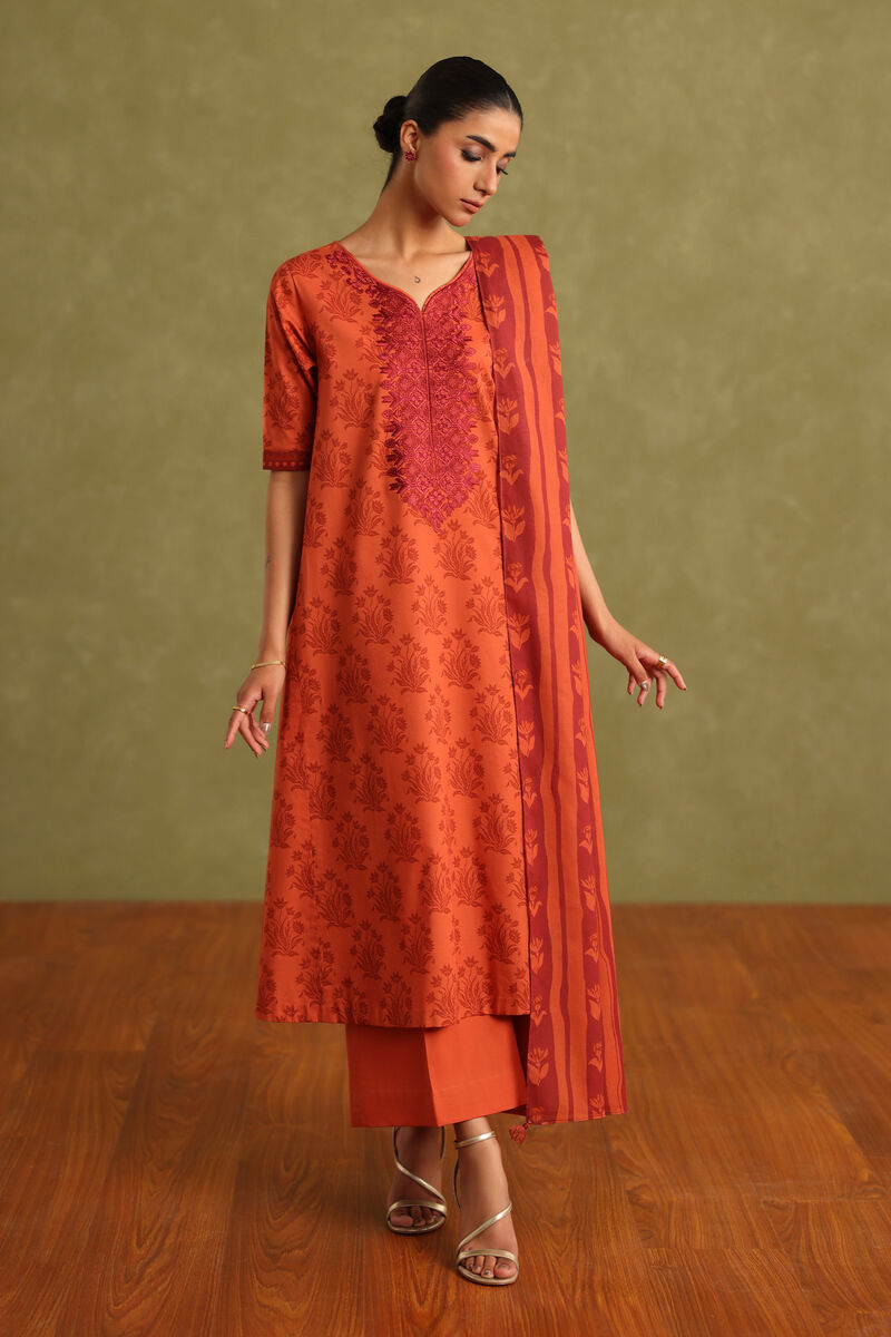 3 Piece - Embroidered Lawn Suit