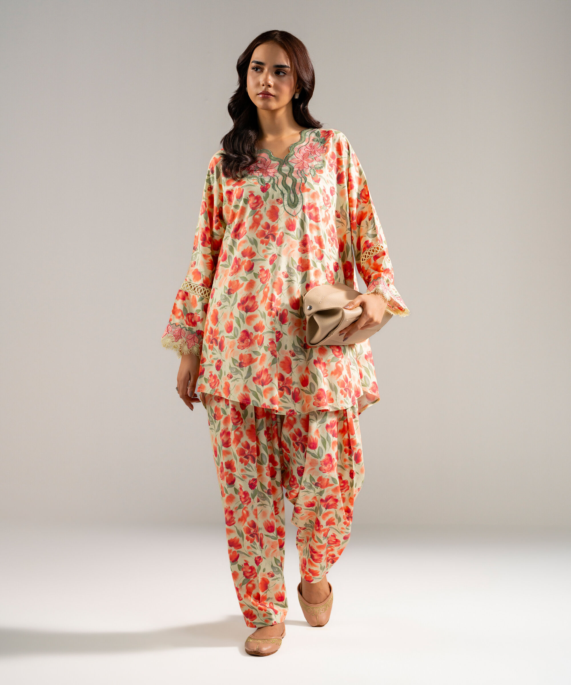 Retail Price: 8990/-PKR
