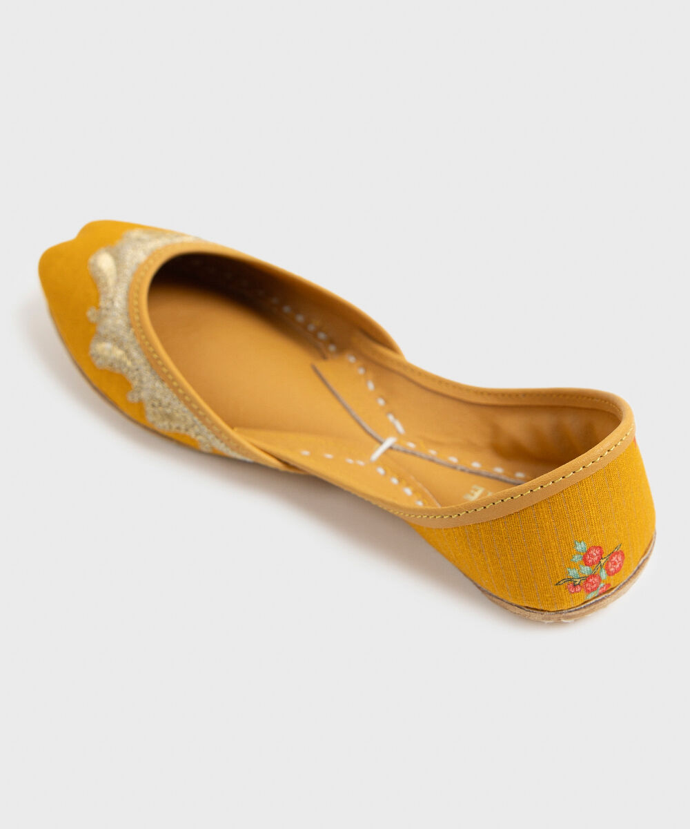 Woman - Yellow Embroidered Khussas