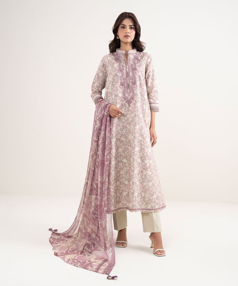 Women's Unstitched Lawn Pink Embroidered 3 Piece Suit