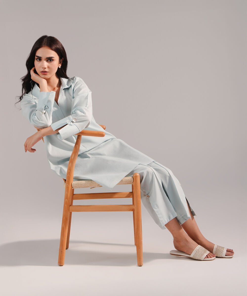 Women's RTW Crosshatch Solid Blue Straight Shirt