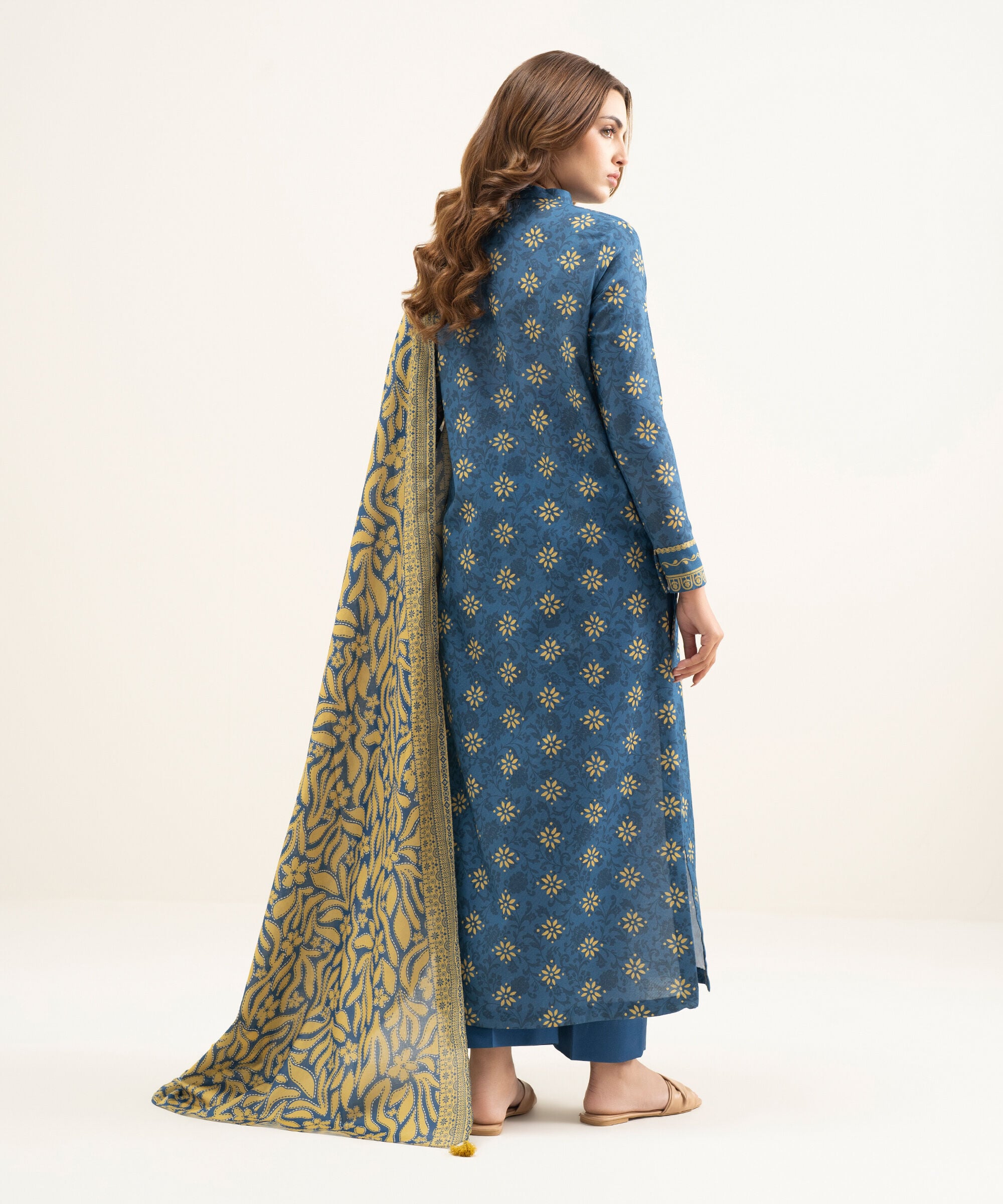 Unstitched 3 Pc Lawn PDDS26V218TS