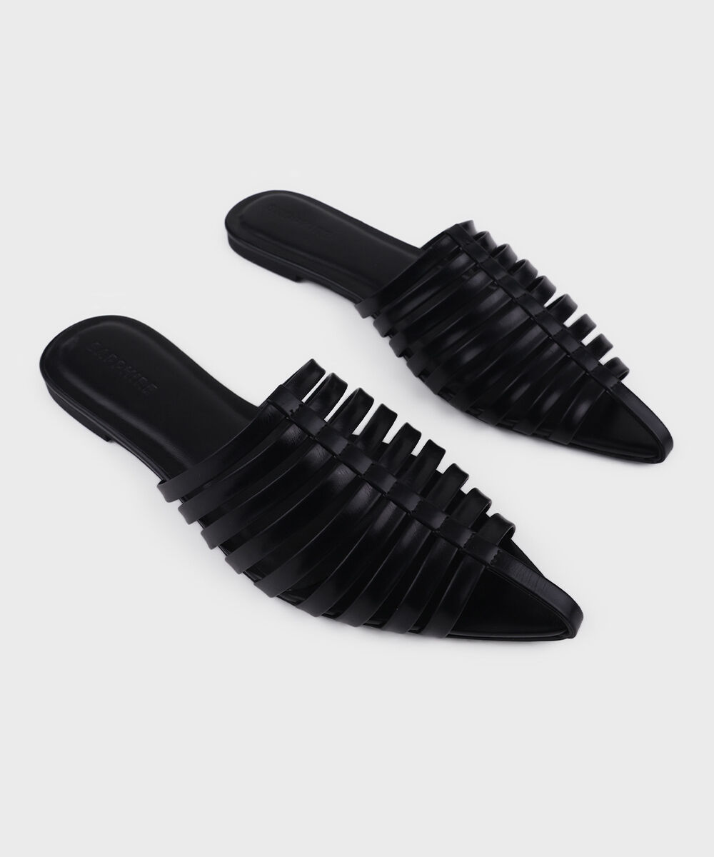Woman - Black Black Pointed Toe Flats