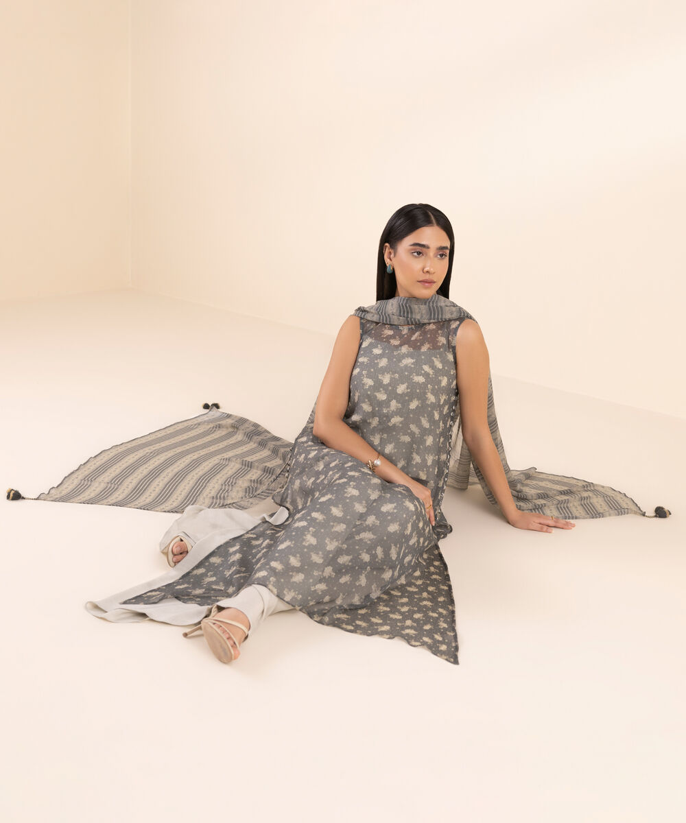 Women's Unstitched Chiffon Printed Grey 3 Piece Suit