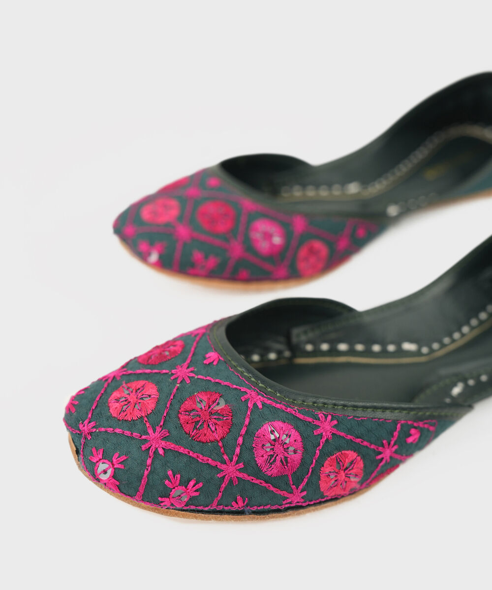 Women's Green Khussa