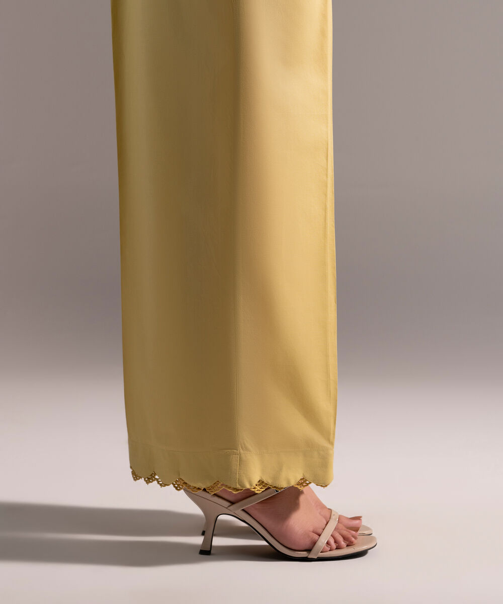 Women's RTW Cambric Solid Pale Yellow Culottes
