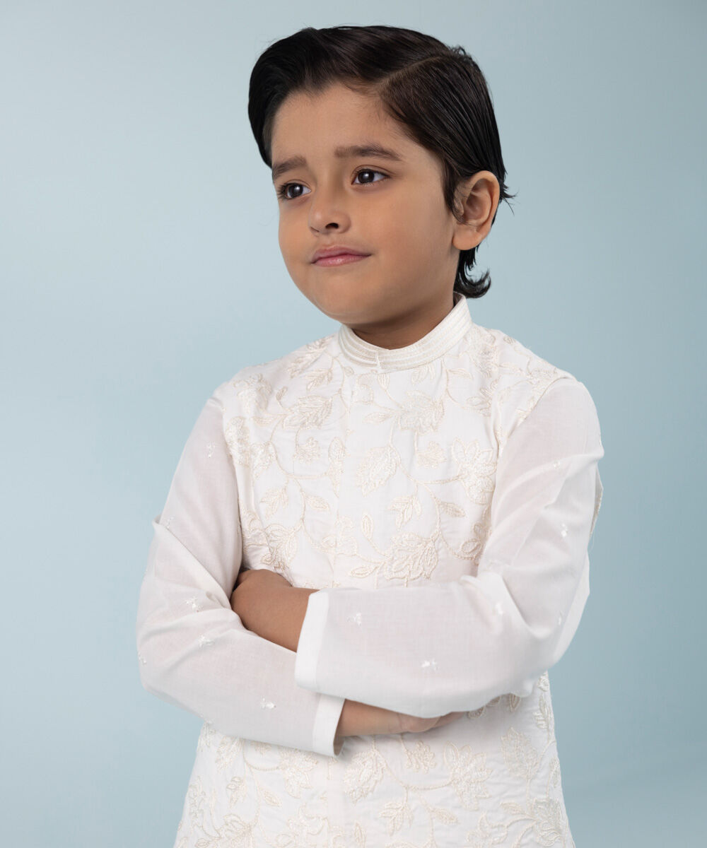 00002561BME8 00002561BME8 Boys Waistcoat
