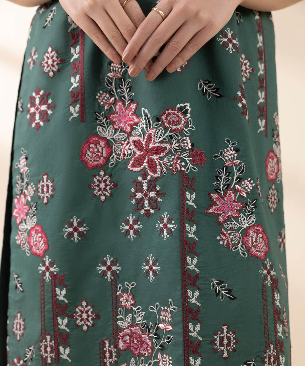 Unstitched Women's Green Lawn Embroidered 3 Piece Suit