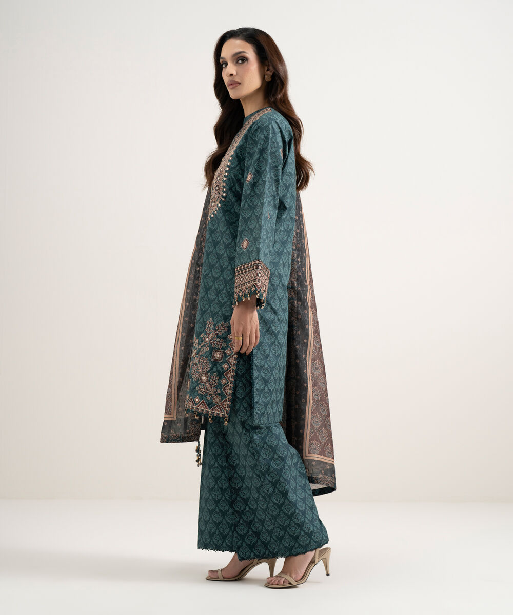 Women's Unstitched Lawn Embroidered Green 3 Piece Suit