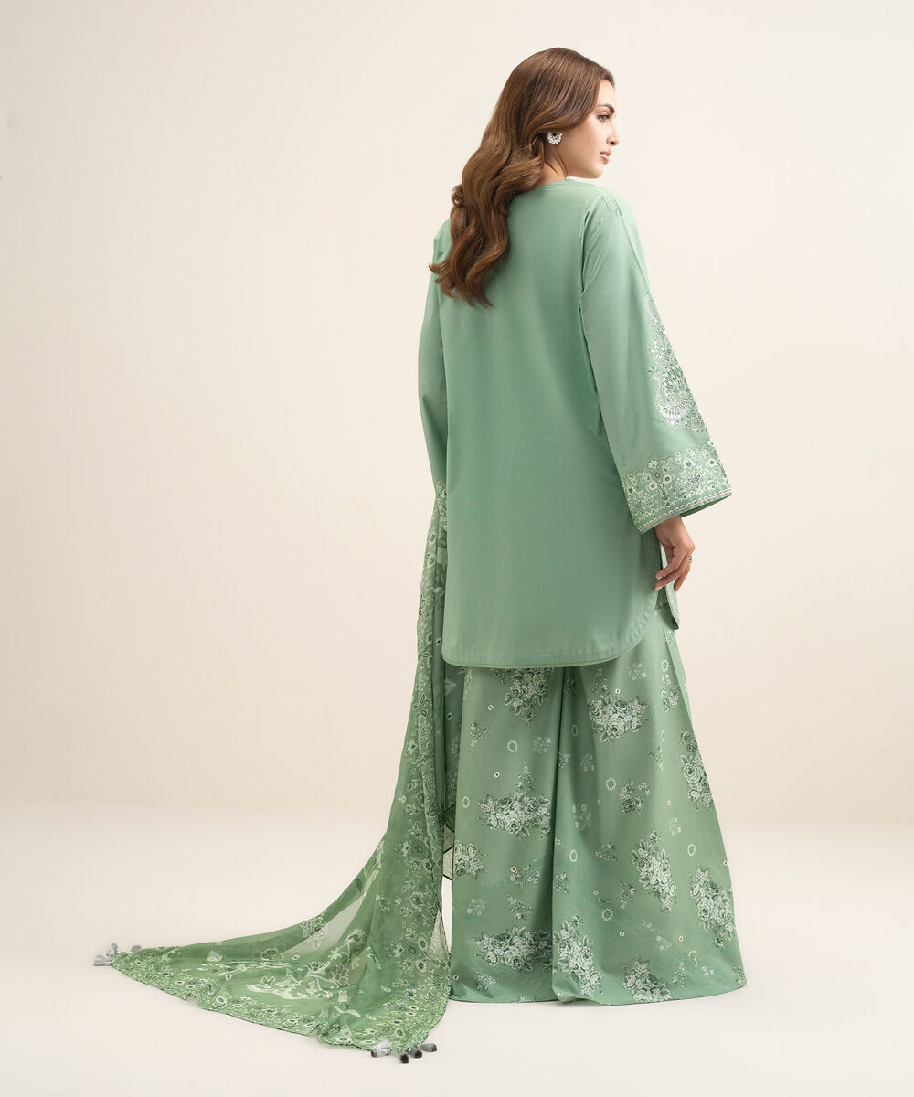 Women's Unstitched Textured Lawn Embroidered Green 3 Piece Suit