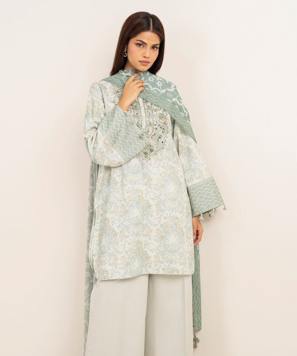 Women's Unstitched Lawn Embroidered Green 3 Piece Suit