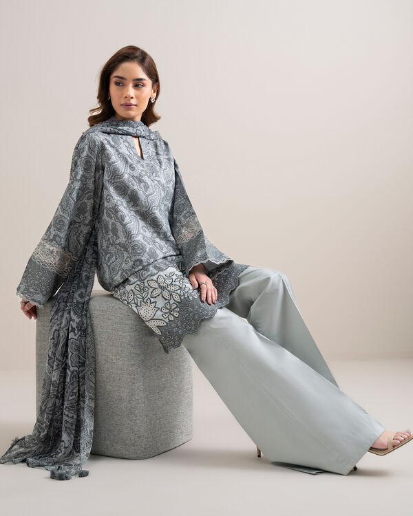 3 Piece - Embroidered Zari Lawn Suit