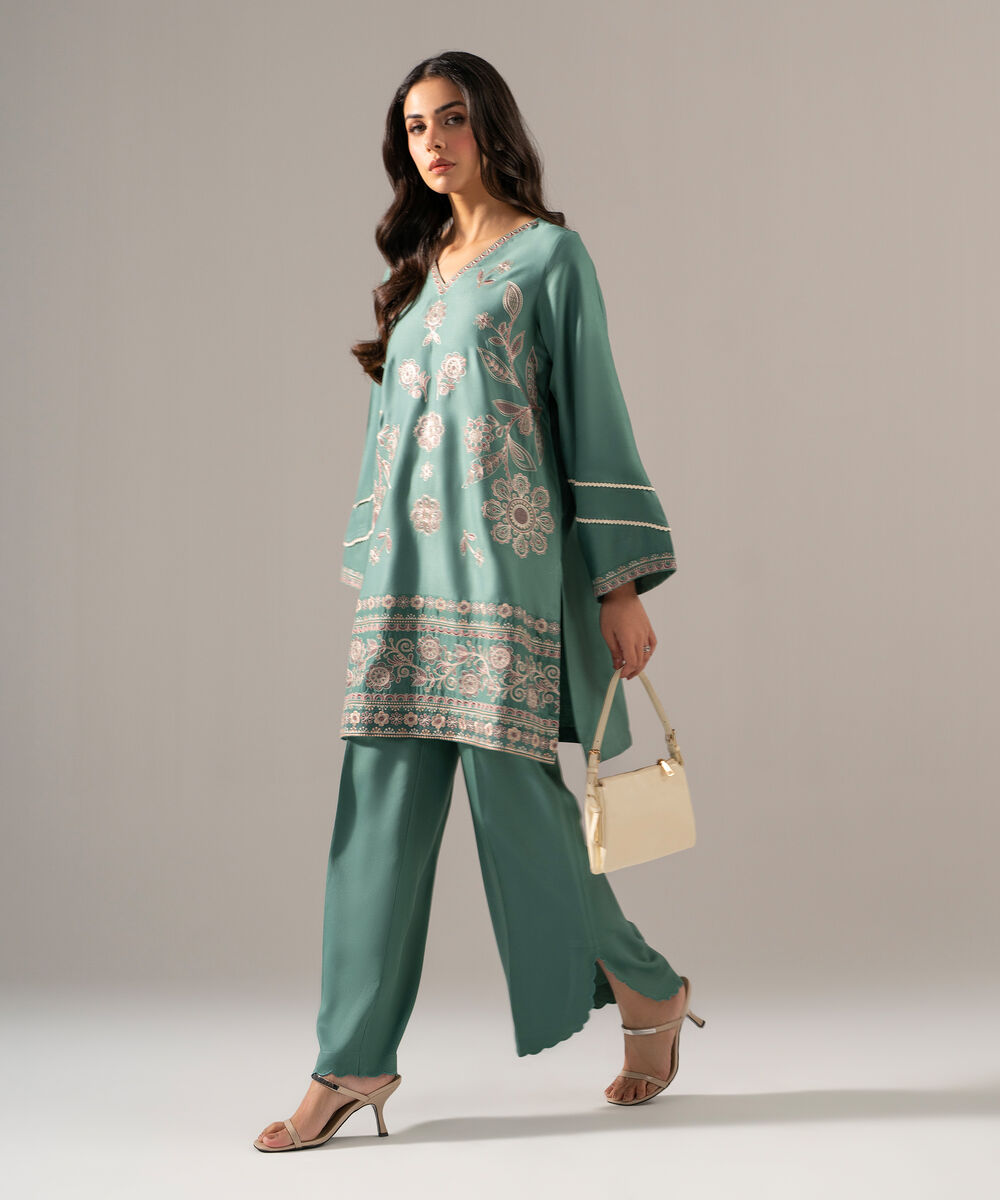 Women's RTW Bedford Solid Embroidered Seafoam Green Straight Shirt