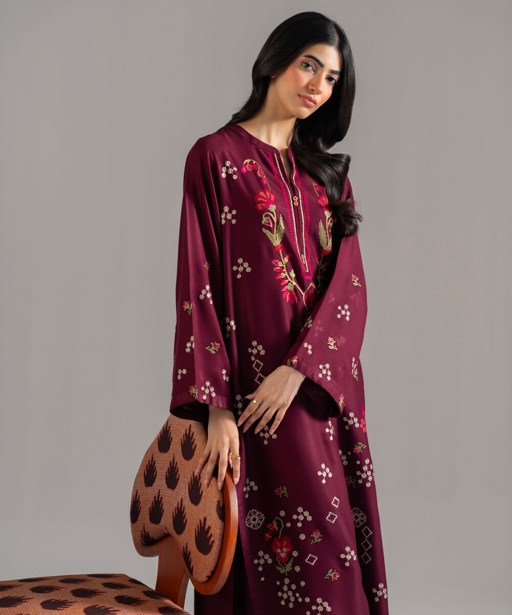 Women's RTW Bedford Solid Embroidered Plum A-Line Shirt