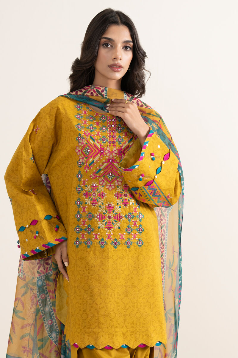 3 Piece - Embroidered Lawn Suit