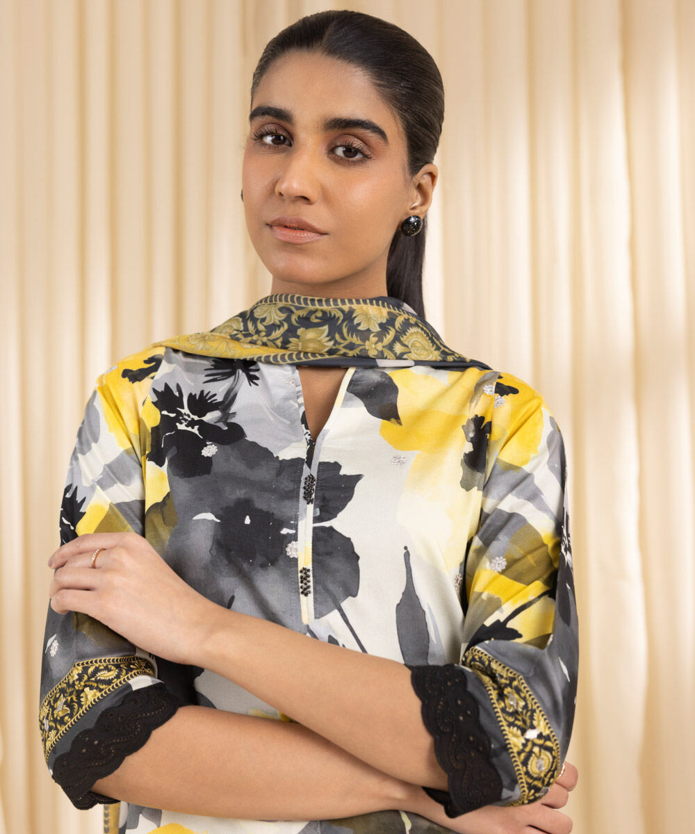 Unstitched Women's Embroidered Lawn Multi Three Piece Suit