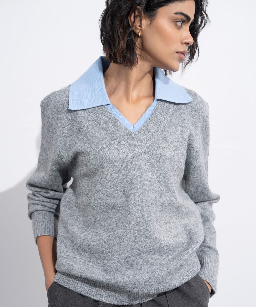 Women's Western Wear Grey Contrast Collar Knit Sweater