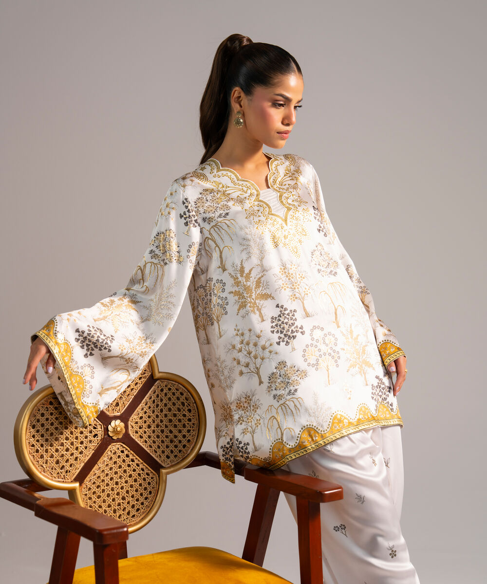 Women's RTW Blended Satin Printed White 2 Piece Suit