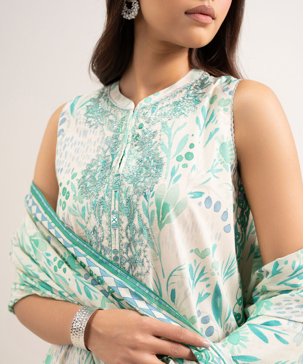 Women's Unstitched Lawn Embroidered Green 3 Piece Suit