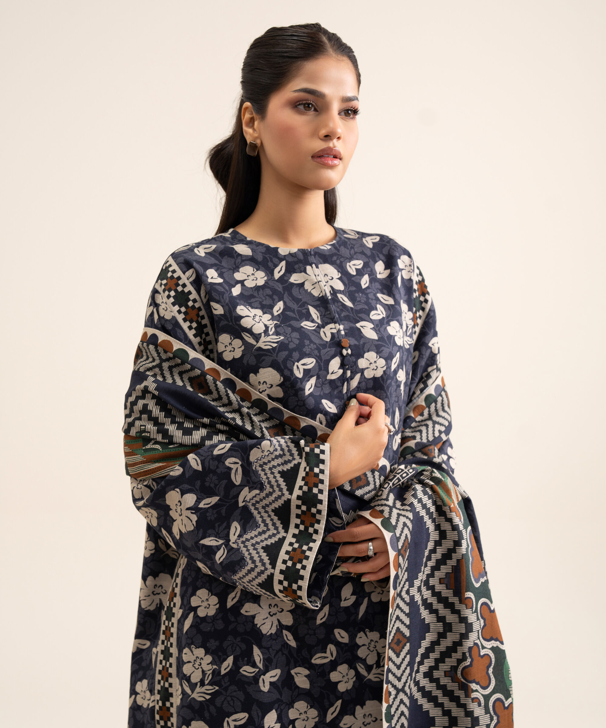Unstitched 3 PC U3PDYS26V960