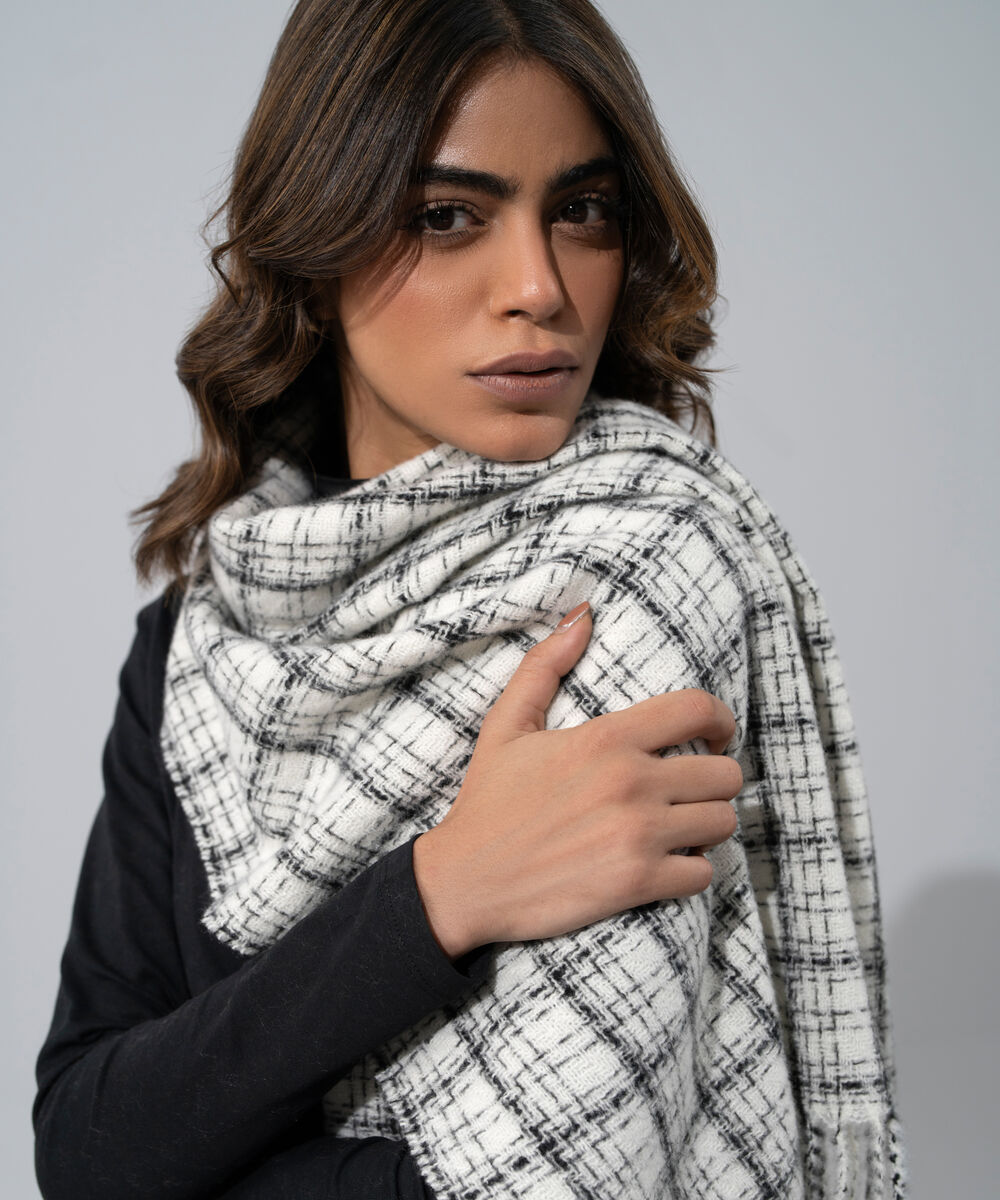 Women's Western Wear White Polyester Checkered Woolen Scarf