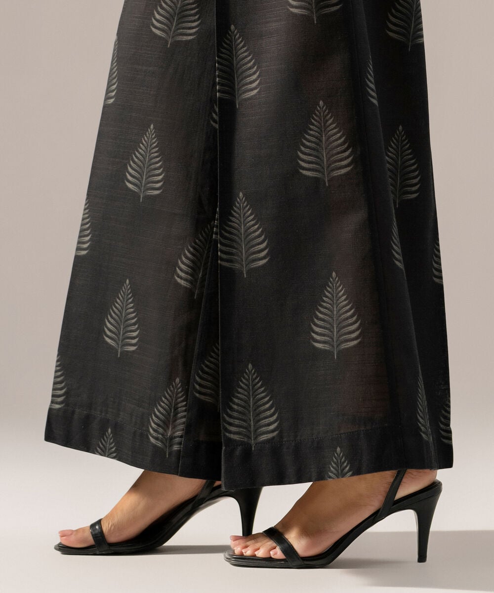 Women's RTW Printed Black Khaddar Flared Pants