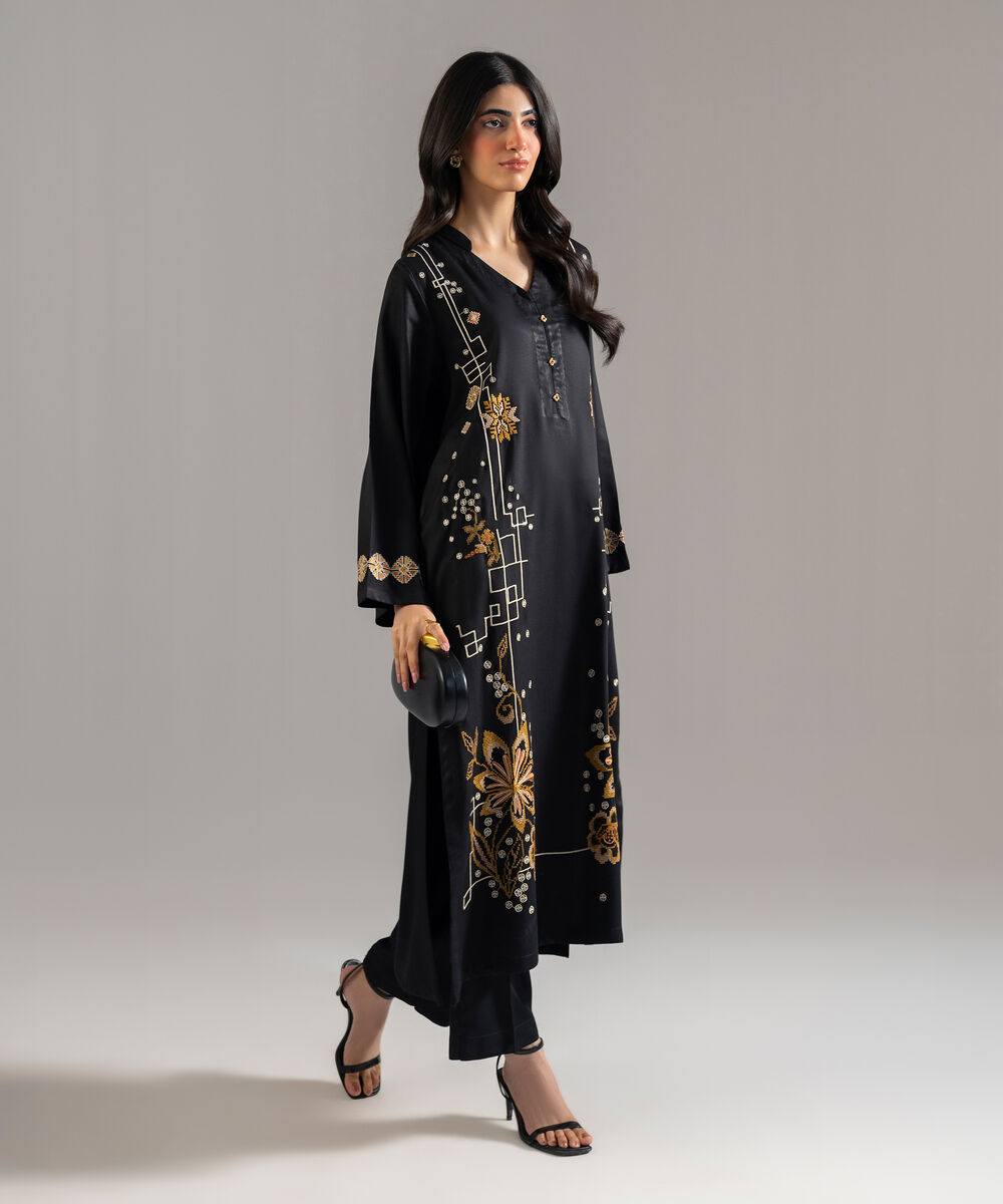 Women's RTW Bedford Solid Embroidered Black A-Line Shirt