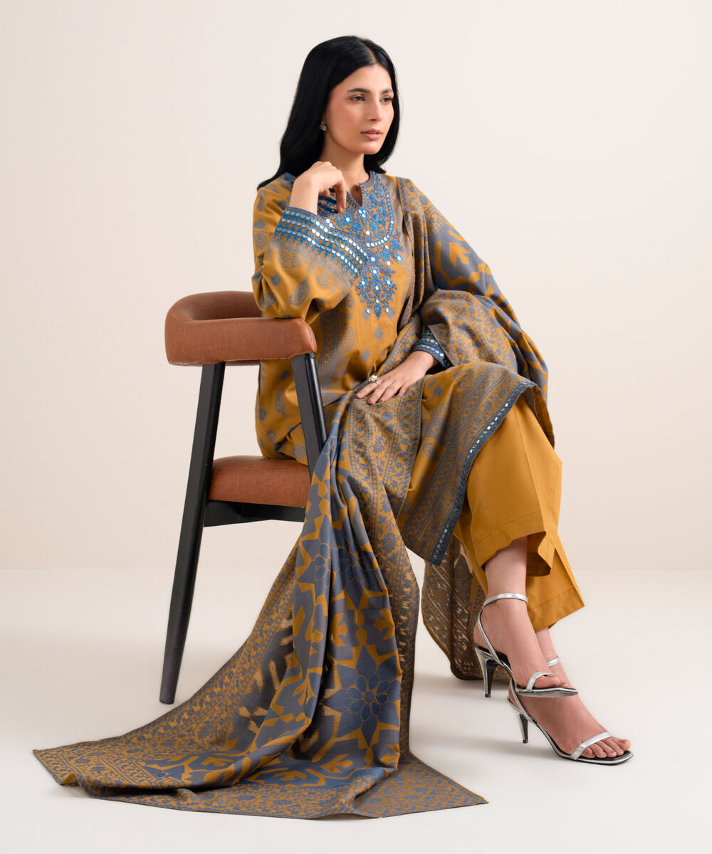 3 Piece - Embroidered Jacquard Suit